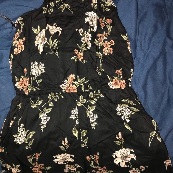 Romper - Picture 2 of 2